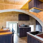 1 Bedroom Heritage Apartment