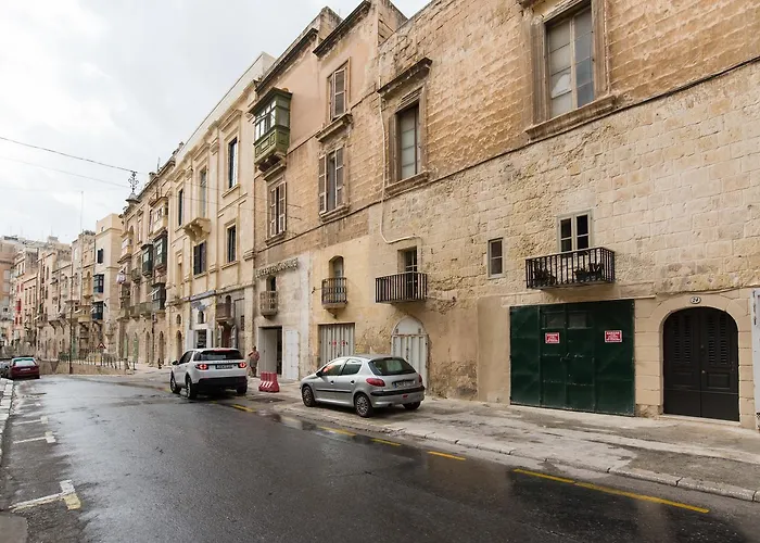 1 Bedroom Heritage Apartment